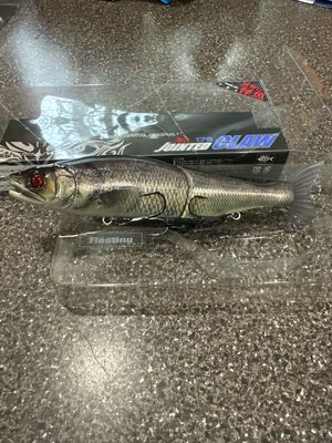 Gan Craft Jointed Claw 178, 7”, 2oz Class. VERY RARE Color #WM-05. Exact Bait In Photos.