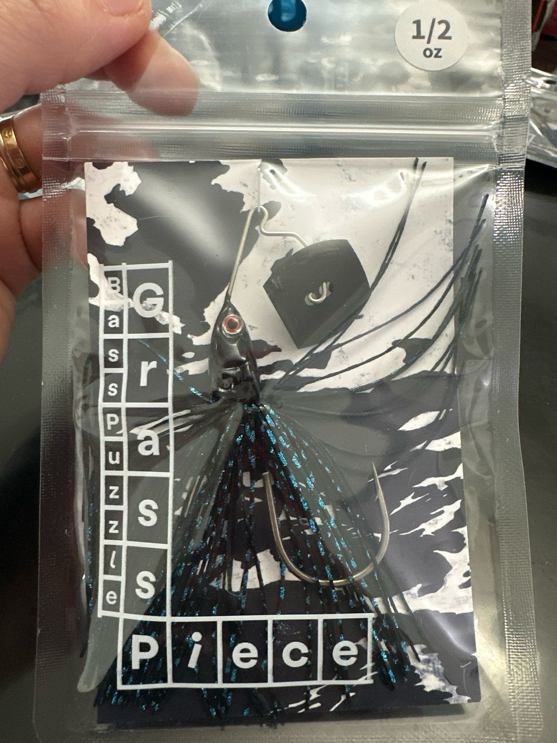Bass Puzzle Grass Piece 1/2oz G04 Black Blue. NIP