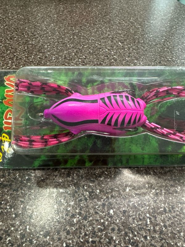 Imakatsu Raijin Jiraiya #S-120 Black Belly Bug JDM Topwater Frog