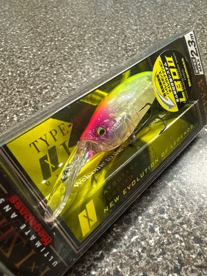 Megabass IXI Shad Type-3 #11 GP Hachiro Max 2.3m