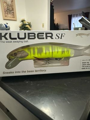 Jackall Kluber SF 180mm 40g (just Under 1.5oz) Diving Range Approx 5’. Exact Bait In Pics. NIP