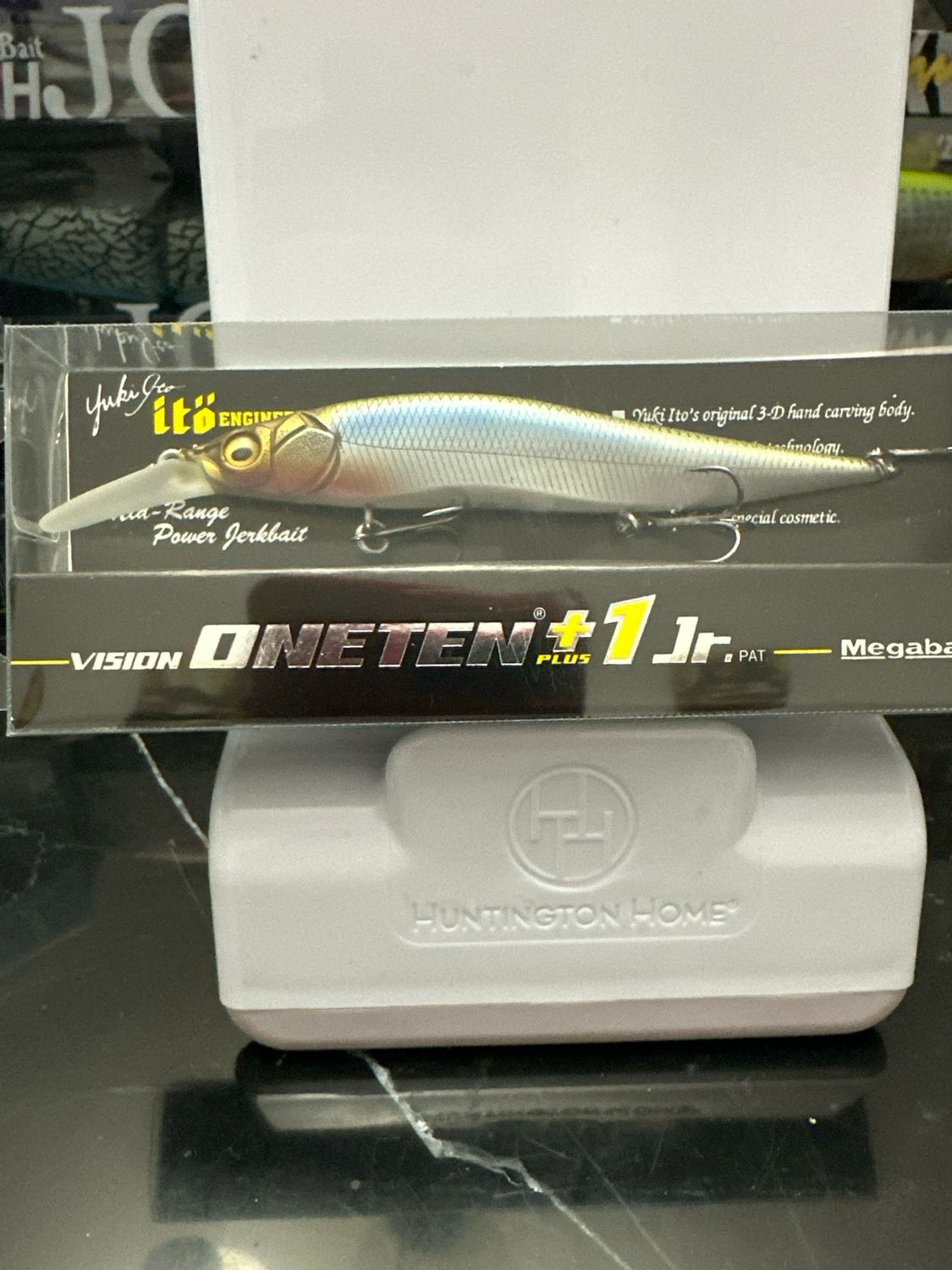 Megabass Vision Oneten+1 Jr. #4 Frosted Wakasagi 98mm 3/8oz Suspend Type 2.2m