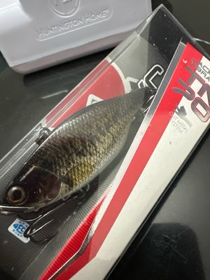 Jackall TN70 RT Uroko Holo Bass 70mm | 18.0g | Sinking Lipless Crankbait