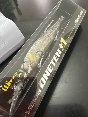 Megabass Vision Oneten+1 #10 Seethrough Glitter Ayu 110.5mm | 1/2oz | 2.2m | Suspend