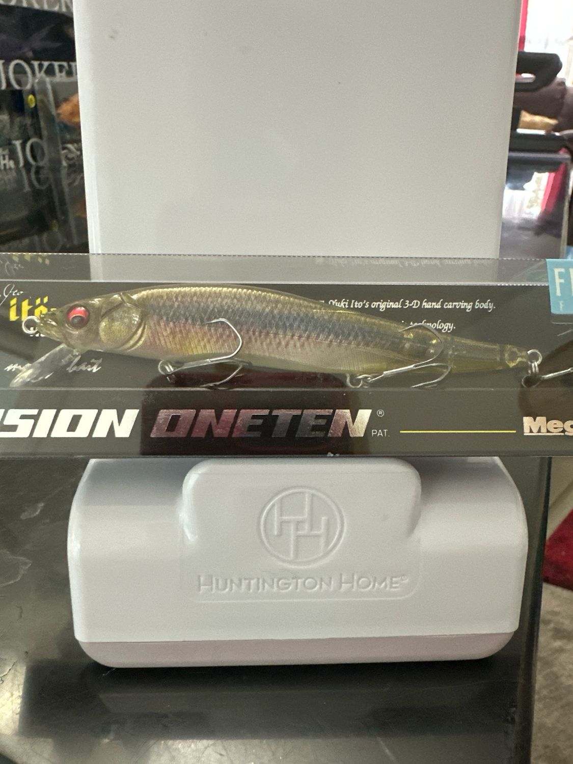 Megabass Vision Oneten #97 FA Ghost Kawamutsu. 110.5mm | 1/2oz | Slow Floating | 1.8m