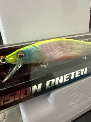 Megabass Vision Oneten #99 Aurora Reaction. 110.5mm | 1/2oz | Slow Floating | 1.8m