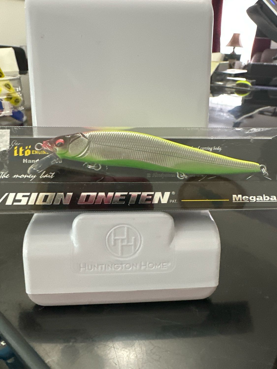 Megabass Vision Oneten #80 MG Vegetation Reactor. 110.5mm | 1/2oz | Slow Floating | 1.8m