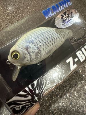 Gan Craft Z-Bite Realive #U-19 Faint Glow Shad 65mm | 3/4oz | Floating