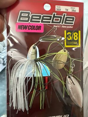 Bottom Up Beeble TW Spinnerbait, New Color S424 Sexy White. 3/8oz NIP