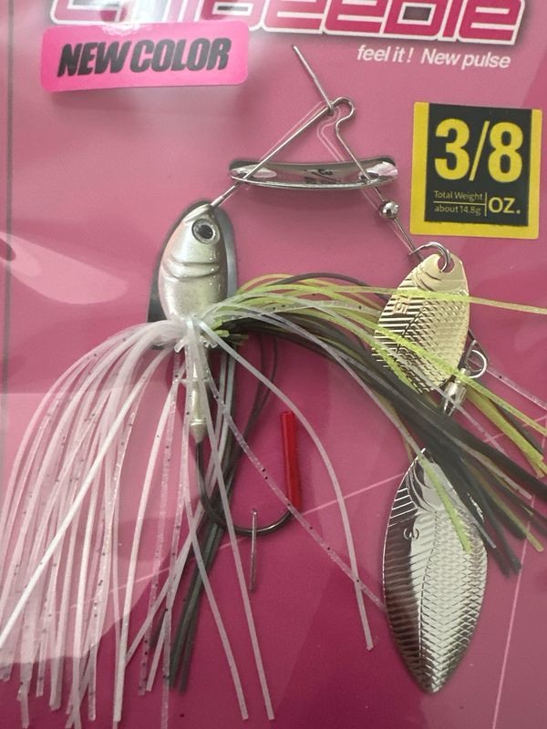 BottomUp ChiBeeble 3/8oz TW S424 Sexy White Spinnerbait