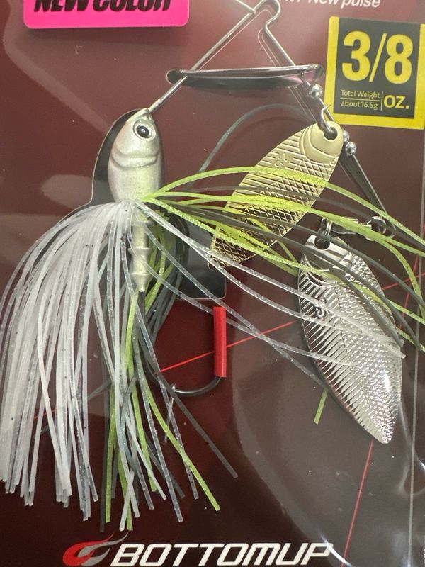 BottomUp Beeble 3/8oz DW S424 Sexy White Spinnerbait