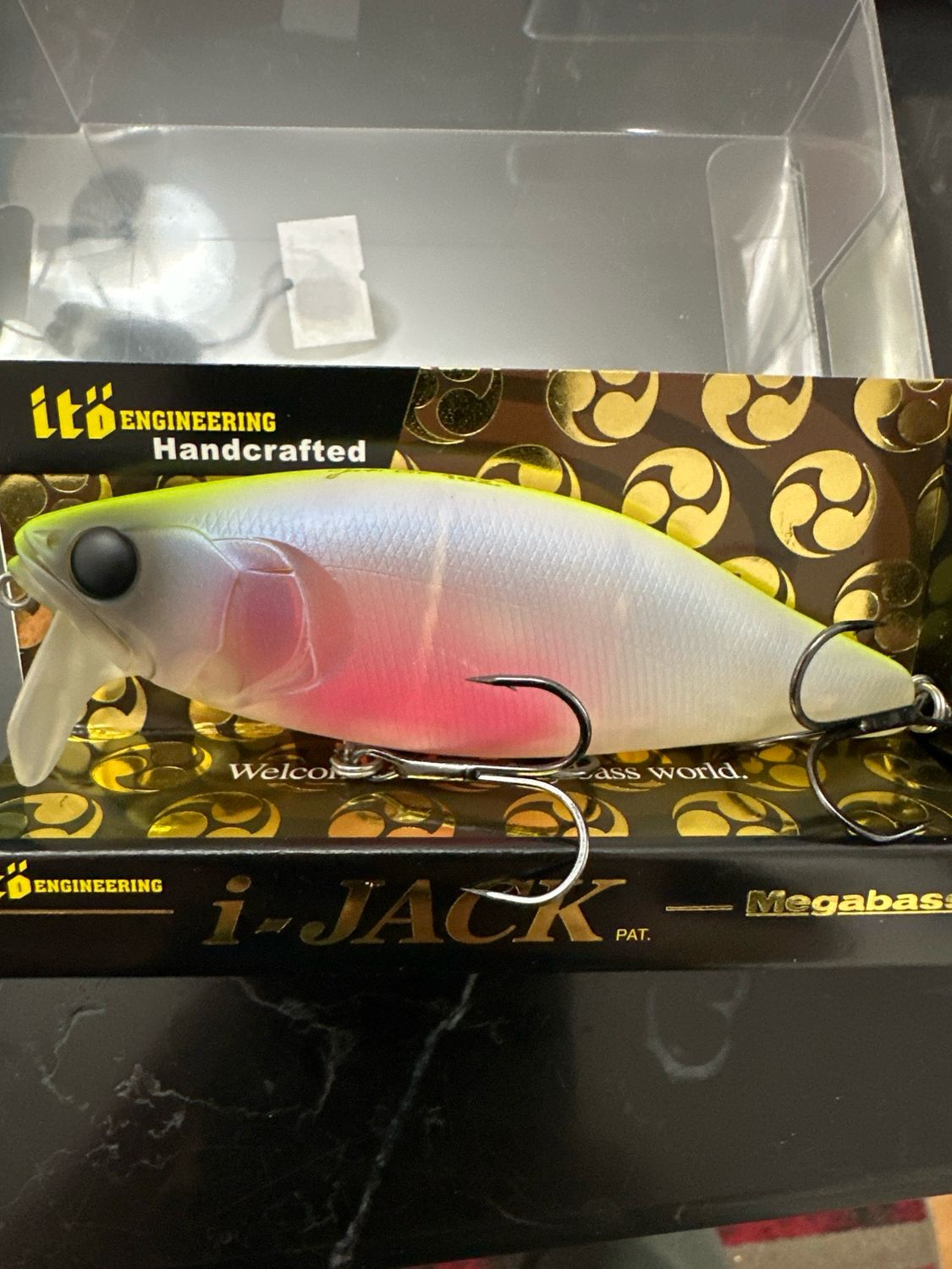 Megabass I-Jack BABY KINGYO CHART BACK. 107.7mm, 1oz Max Depth Approximately 1.5’ (0.5M). NIP