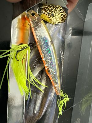 Imakatsu Alive Chatter 90 Dead Slow Sinking (DSS)  #83 Imakatsu Lemon Dazzler. GREAT Discontinued Bait, VERY Hard To Find. Exact Bait In Pics. JDM Chatterbait With Hard Minnow Attached. NIB
