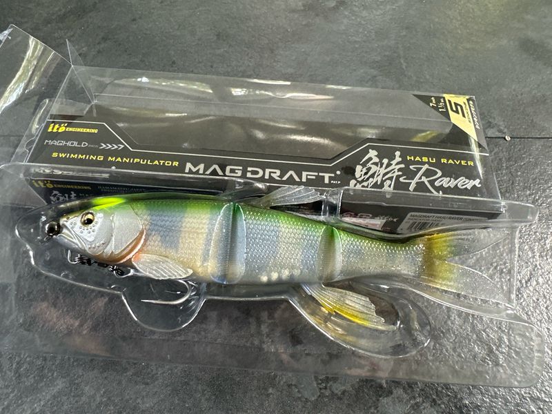 Megabass Magdraft Hasu Raver Indicator Hasu. 7inch 1.1/2oz Sinking Triple Jointed JDM Rigged Snake Like Swimmer. NIP