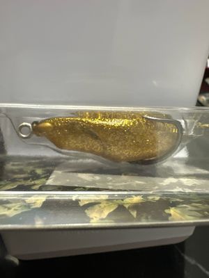 Deep Forest Queue Frog Que-017 Gold. Ultra Premium JDM Topwater Frogs. NIP