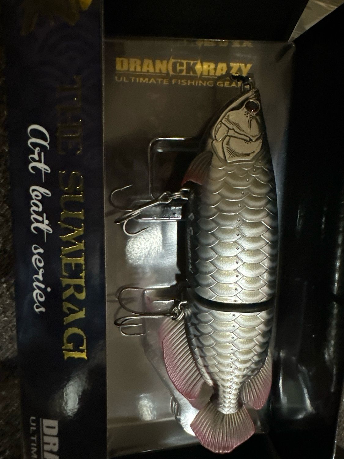 Dranckrazy Sumeragi Silver Arowana. Amazing JDM Bait. Stunning, Super Fine Scale Detail. Exact Bait In Pics. Approximately 6” 1.75oz. NIP