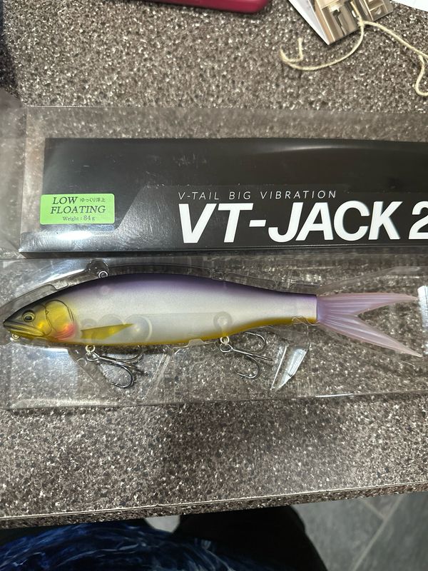 Fish Arrow VT Jack 230 Low, 84g. #05 Mat Shad (DRT Klash 9 V-Tail) BIG Lipless Vibration. Approximately 9” &amp; 3oz. NIB