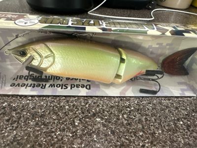 Attic Annie 175 MR #4 Natural Pearl Shad. Hand Made JDM Floating, Approximately 6.9” (175mm) 1.9oz Floating. NIB