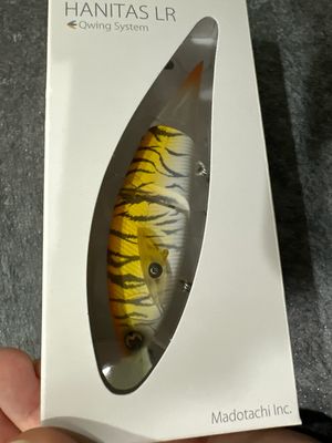 Madotachi Hanitas LR With QWing System. Adjustable To Swim As Wakebait 0-0.5m, Or 1-1.5m Or 2meters. Fabulous And Rare Color. Exact Bait In Pics. Stunning Yellow Tiger. NIB