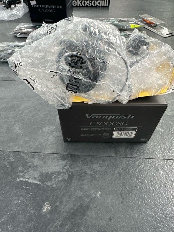 Brand New 23 Shimano Vanquish C5000XG. Stunning JDM Spinning Reel New in Box.