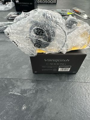 Brand New 23 Shimano Vanquish C5000XG. Stunning JDM Spinning Reel New in Box.