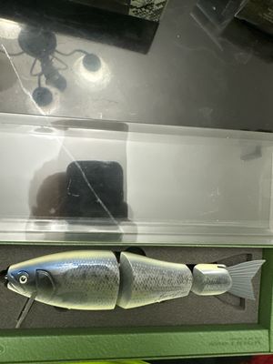 Roman Made Trick. White Bass 185mm 65g. Exact Bait In Pics. Hooks Are Always Included In Bottom Section Of Box. New In Package.