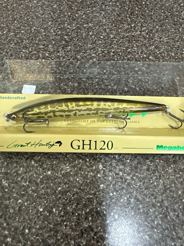 Megabass Great Hunting GH120 (SP-C) Special Color PM Dojyo. NIP