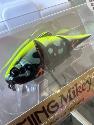 Jackall Swing Mikey 72 Swing Black Frog 72mm | 9.3g | Floating