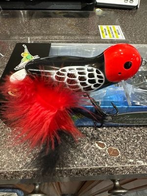 Barambah Lures Manic Budgie Gang Gang Cockatoo. Gorgeous And SUPER RARE! 2 Distinct Lips. Can Be Used As Wake Or Topwater Crawler. NIP