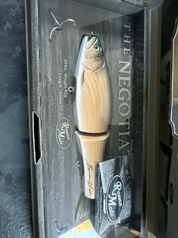 Roman Made Negotiator Wood Green! Stunning Bait! 180mm, 85g (3oz). Brand New In Box.
