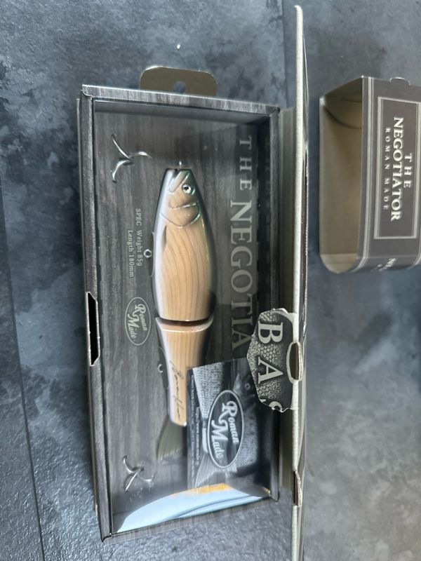 Roman Made Negotiator Wood Green! Stunning Bait! 180mm, 85g (3oz). Brand New In Box.