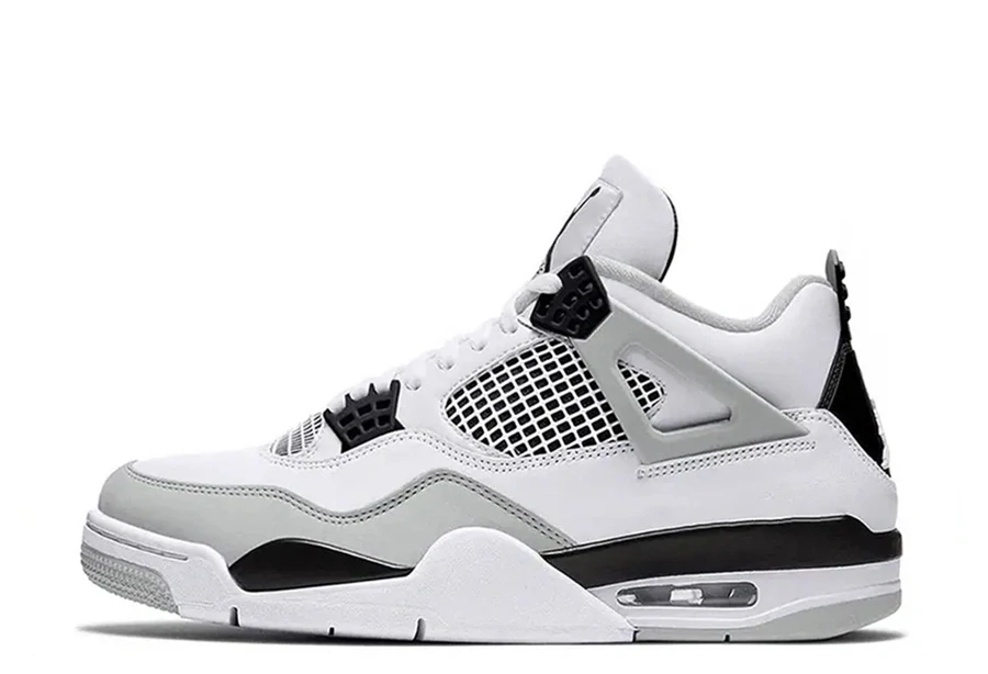 Air Jordan 4 Military Black (2022)