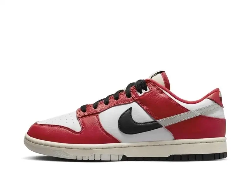 Nike Dunk Low &#39;Chicago Split&#39; (2023)