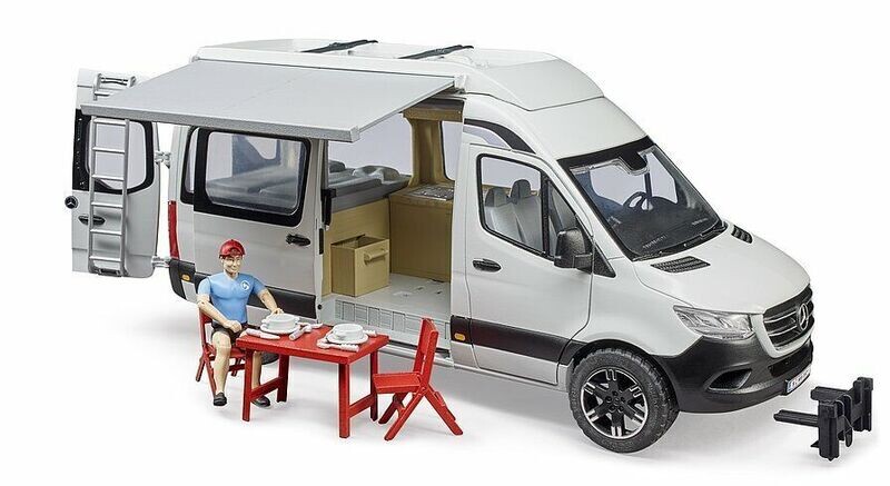 BRUDER 02672 MB SPRINTER CAMPER WITH CHARACTER