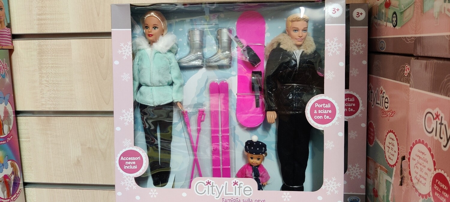 City Life -Fashion Dolls Family in the Snow