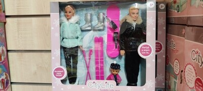 City Life -Fashion Dolls Family in the Snow
