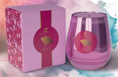 Enesco - CANDELA Mulan profumo di albero di magnolia e loto
