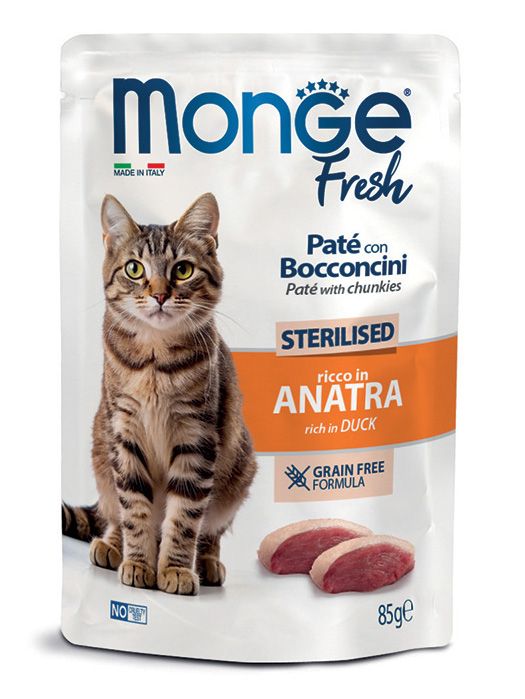 Monge Fresh Sterilised Paté con Bocaditos rico en Pato 85 g