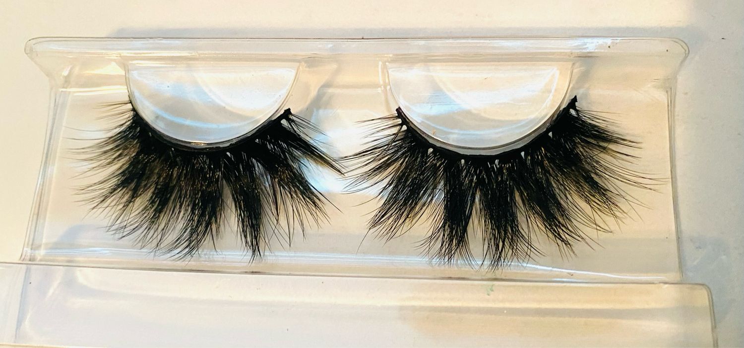 L.Cruz CYN Lashes