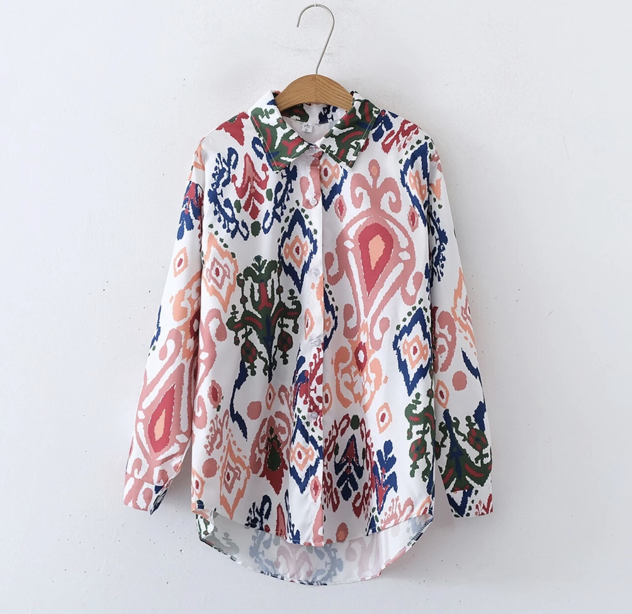 ￼European and American style women&#39;s new flower print loose lapel long-sleeved fashion shirt