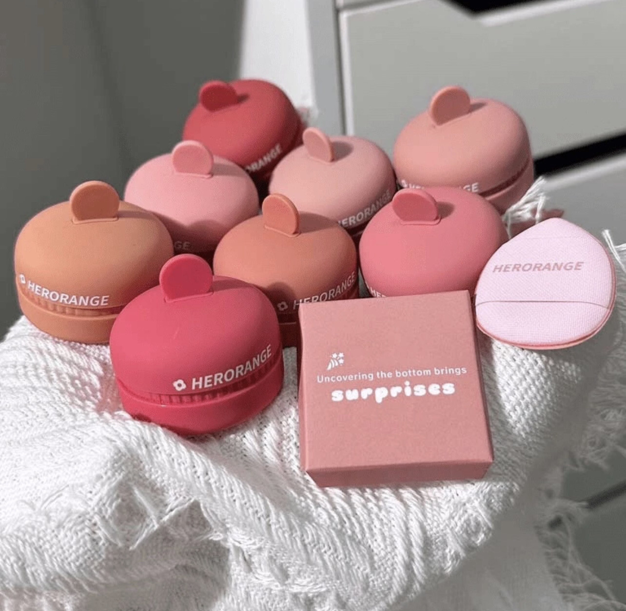 【In Stock】Herorange Sandwich Mousse Monochrome Blush Cream Long-lasting Color Natural Waterproof With Powder Puff 3pcs $10.00