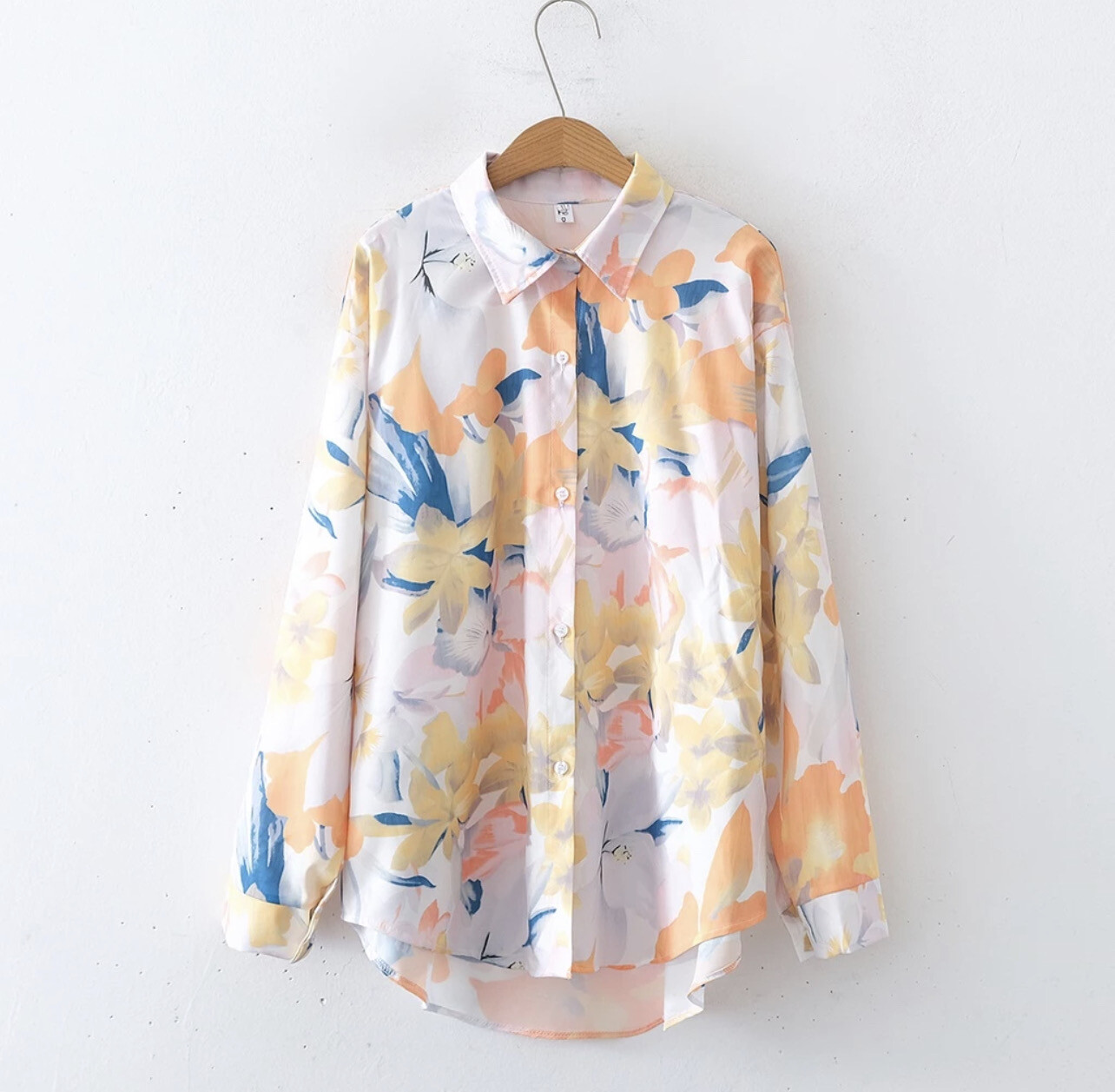 ￼European and American style women&#39;s new flower print loose lapel long-sleeved fashion shirt