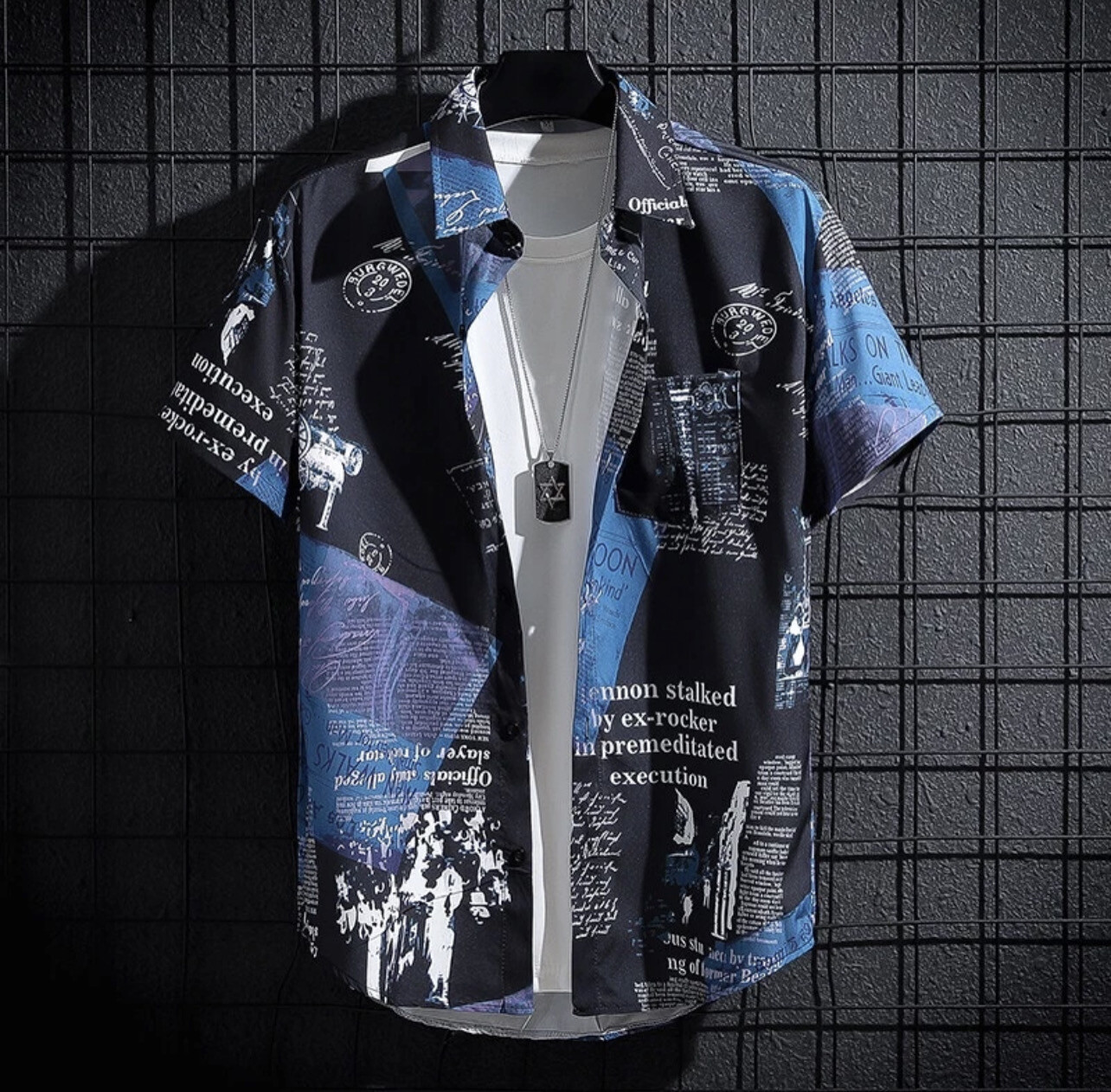 【Ready stock 】M-5XL 🍊baju t shirt lelaki&amp;Summer Men&#39;s Short-Sleeved Newspaper Shirts, Thin Graffiti Trendy Clothes, Printed Loose INS Fashion Tops. Half-Sleeved Shirt&amp;夏季POLO衬衫