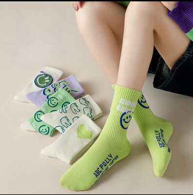 Women Socks Mid-Tube Pure Cotton Bottom Sports Sweat-Absorbing And Deodorant Spring And Summer Thin Section High-Top Personality Street Ins Tide Casual Smiling Face Socks 6pcs