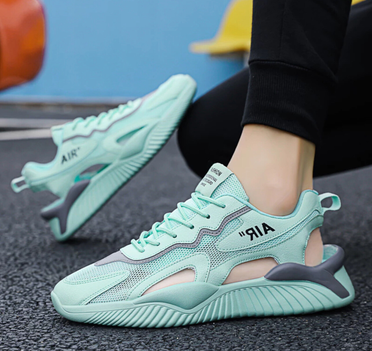 ￼2023 new sandals men&#39;s summer beach outside wear Baotou Vietnam driving sports non-slip hollow wading slippers