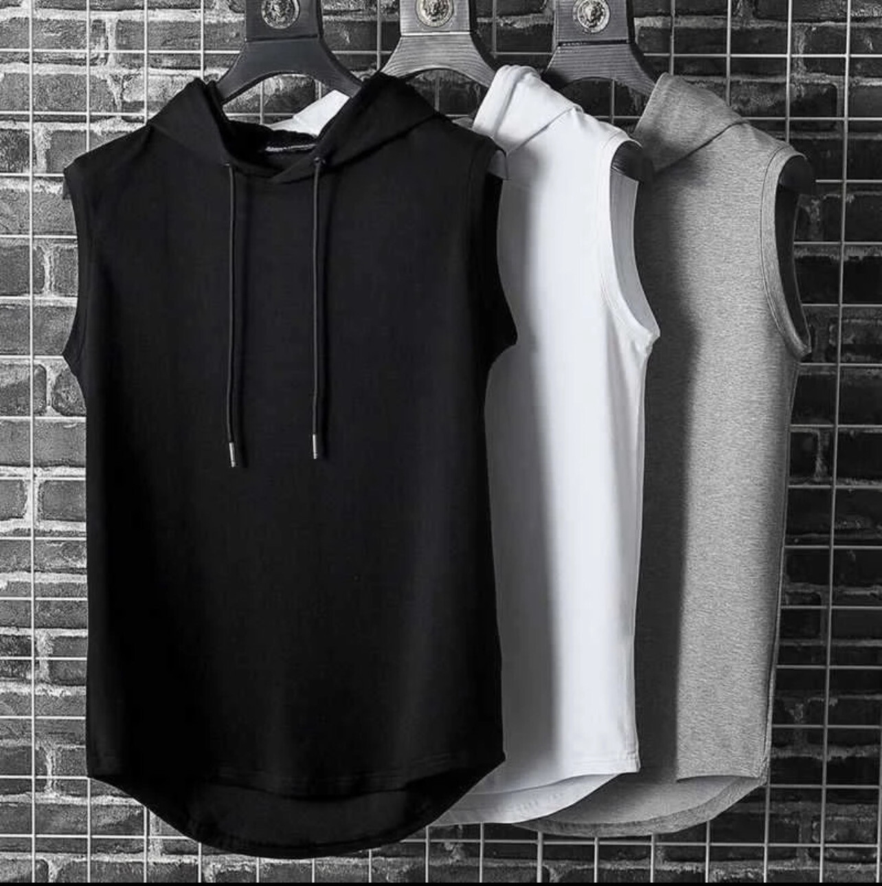 ￼🔥READY STOCK🔥 Korean Vest Men Trend Sport Vest Tactical Vest Hooded Loose Sleeveless T-shirt Men T12 2pcs