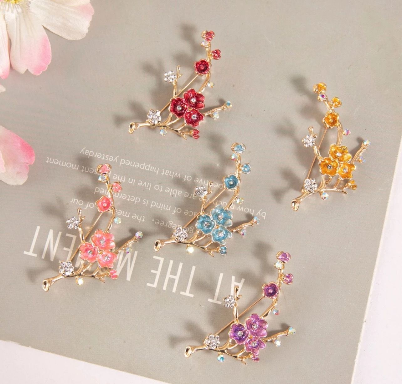 ￼Plum Blossom Rhinestone  pin bros  Hot selling high-quality brooch Muslim needle alloy accessories Women&#39;s Pairing（XINSHI-BZ507） 5pcs