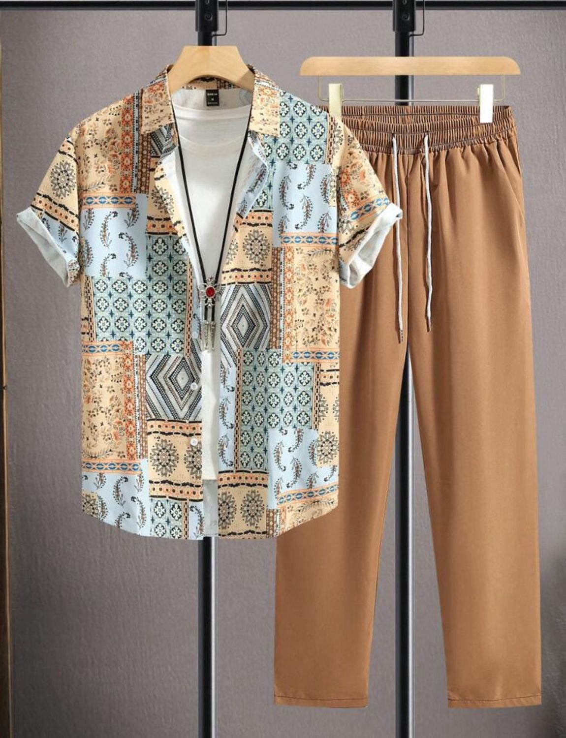 Manfinity RSRT Men&#39;s Patchwork Print Short Sleeve Shirt And Solid Color Long Pants Two Pieces Set, Spring/Summer