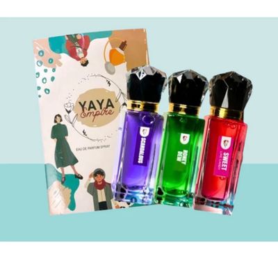 ￼YAYA EMPIRE INSPIRED PERFUME  MIA AZAHAR yaya perfume 35ml (1 $14/2 $26) if beli 2 buat kuantiti 2 untuk change price