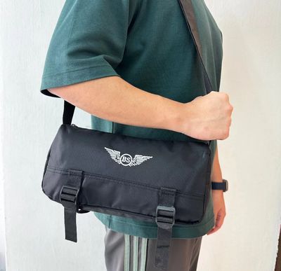 ￼【READY STOCK】VANS Soft Nylon Sling Bag Outdoor Crossbody Bag Men Women Gym Bags Shoulder Messenger Bag Beg Silang Lelaki